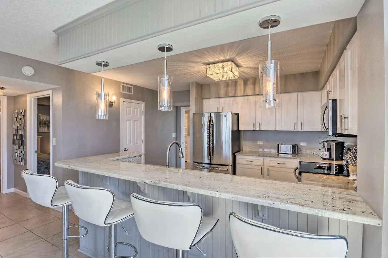 Destin Condo With Views, Heated Pool, And Beach Access
