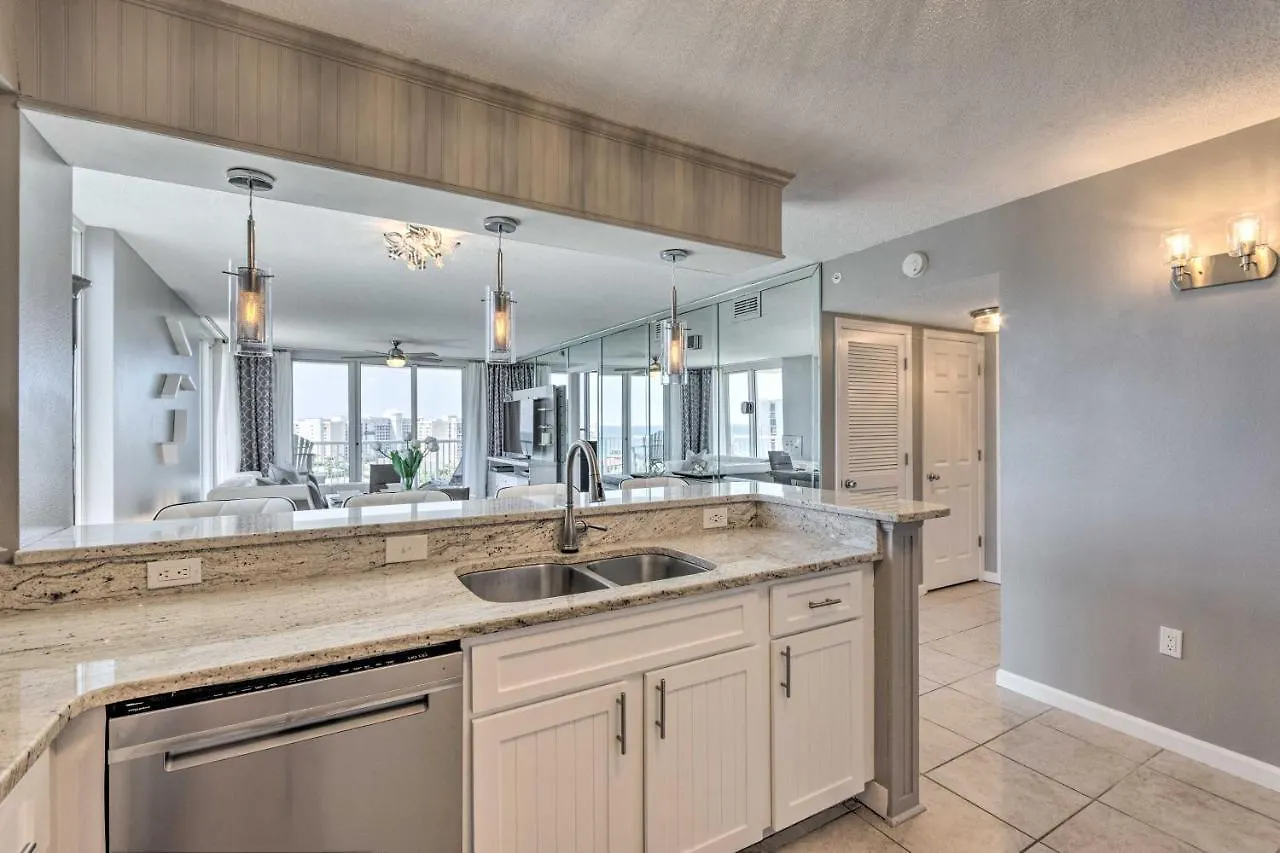 Destin Condo With Views, Heated Pool, And Beach Access