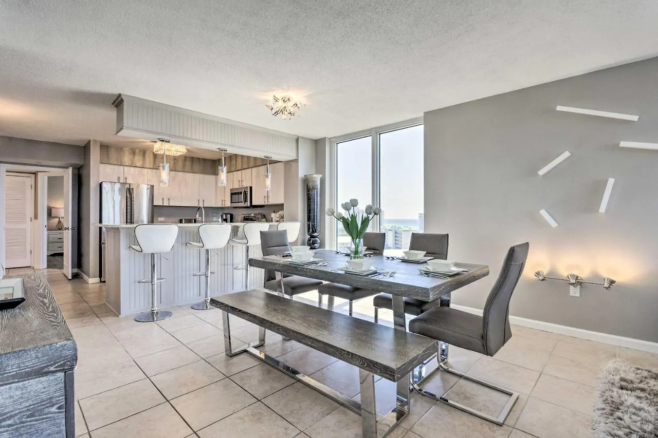 Apartment Destin Condo With Views, Heated Pool, And Beach Access