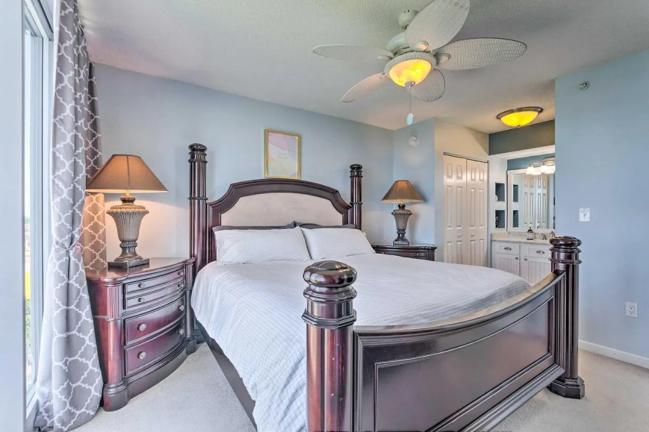Destin Condo With Views, Heated Pool, And Beach Access