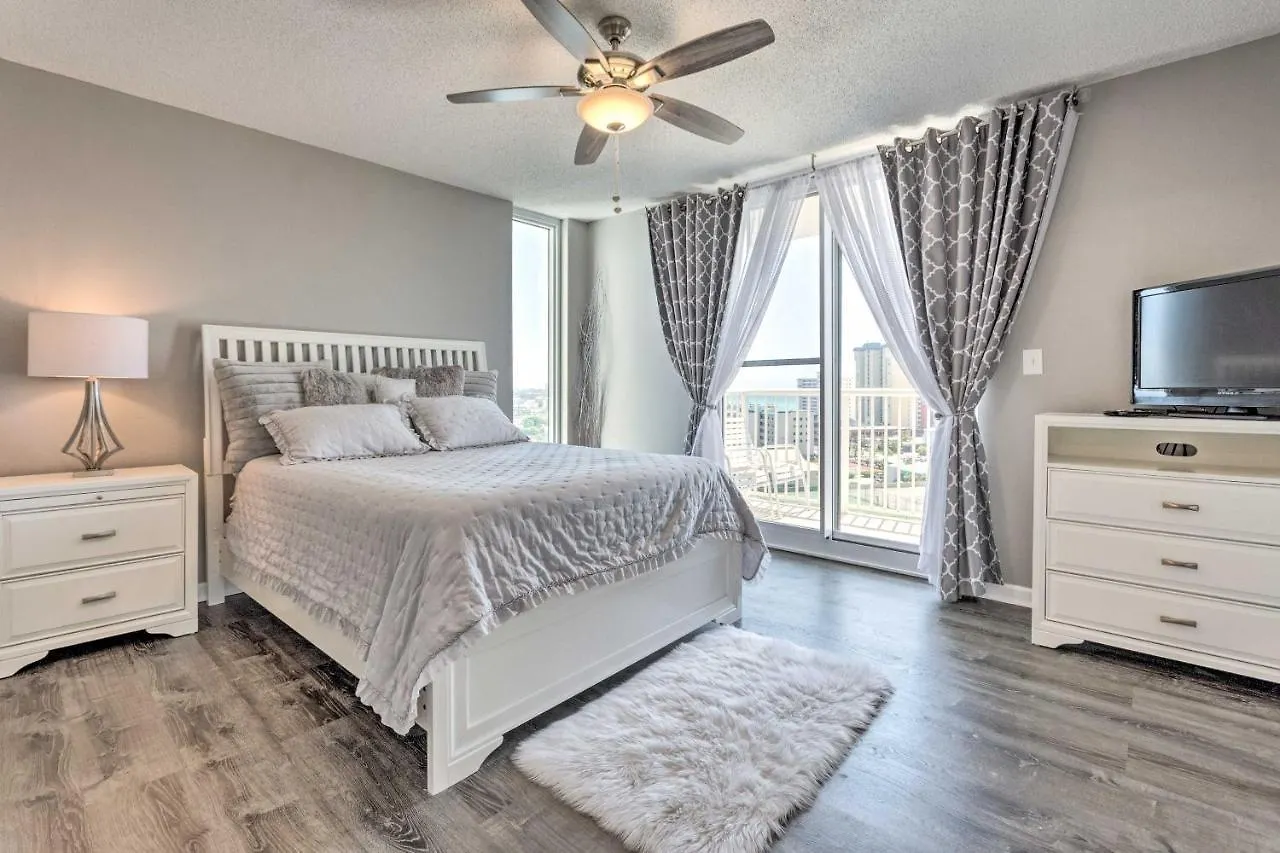 Destin Condo With Views, Heated Pool, And Beach Access 0*,