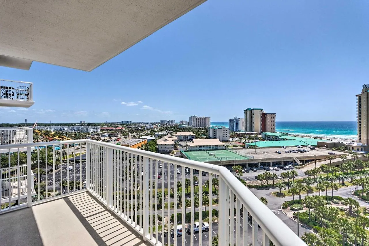 Destin Condo With Views, Heated Pool, And Beach Access