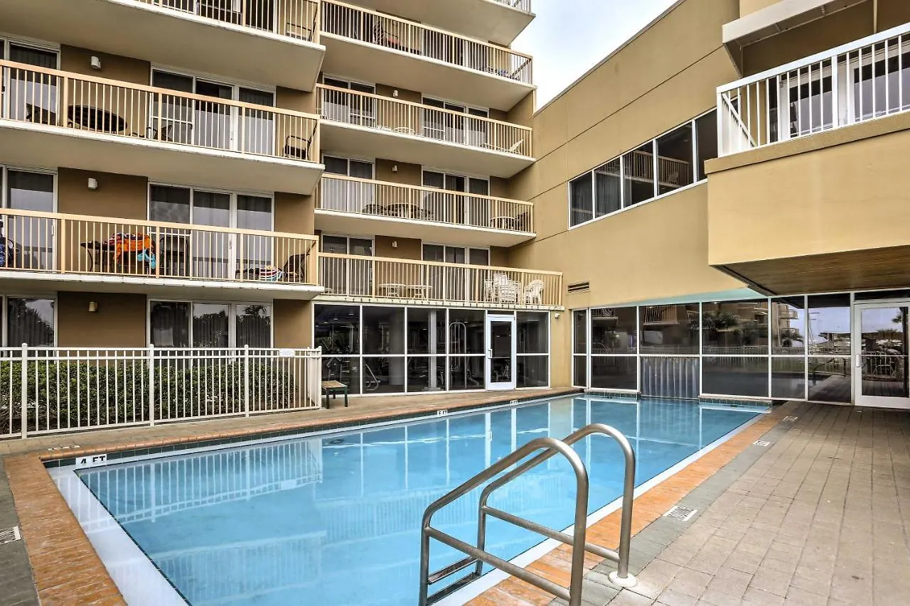 Apartment Destin Condo With Views, Heated Pool, And Beach Access